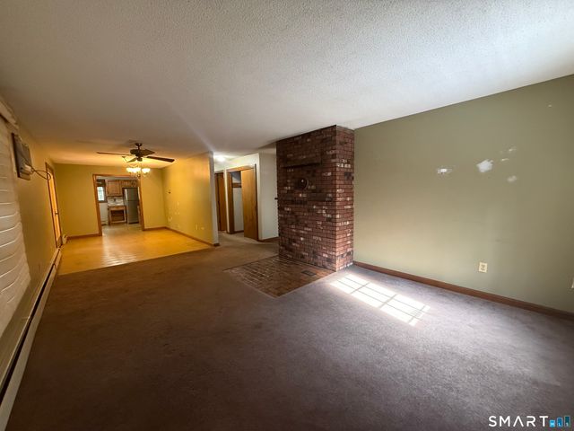 421 Modock Road, Putnam, CT 06260