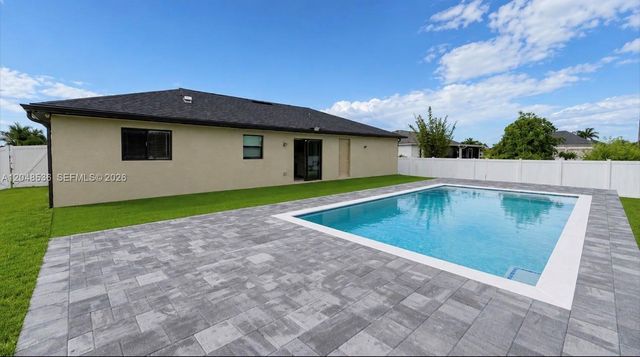 2208 NW 42ND PL, Cape Coral, FL 33993