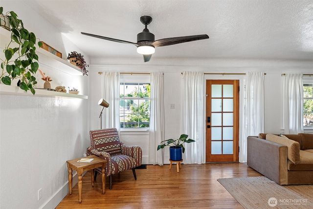 2127 8th Street, Bremerton, WA 98312