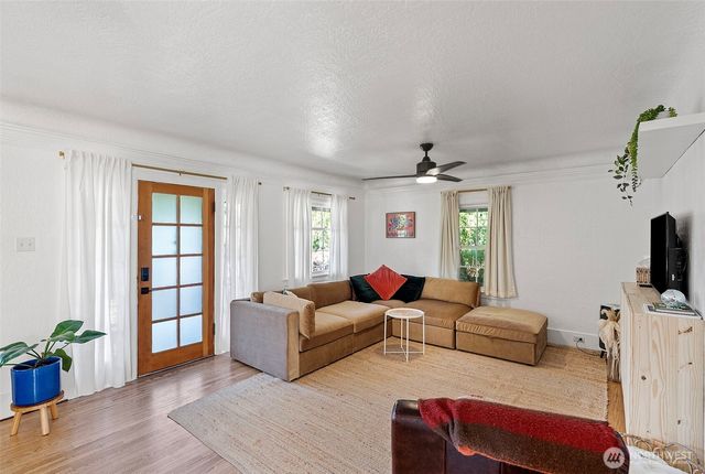2127 8th Street, Bremerton, WA 98312