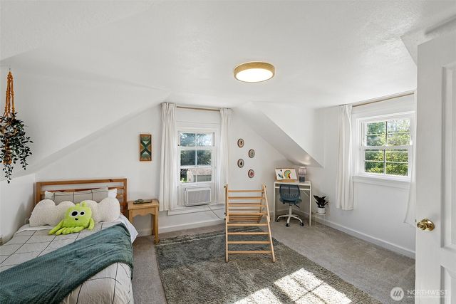 2127 8th Street, Bremerton, WA 98312