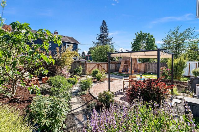 2127 8th Street, Bremerton, WA 98312