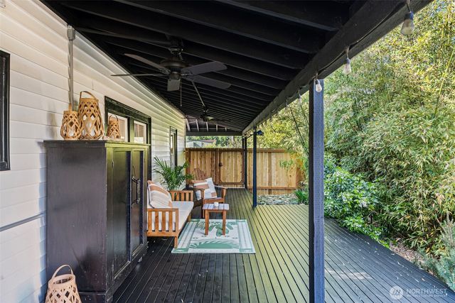2127 8th Street, Bremerton, WA 98312
