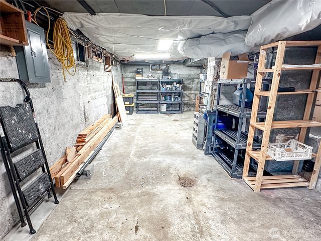 2127 8th Street, Bremerton, WA 98312