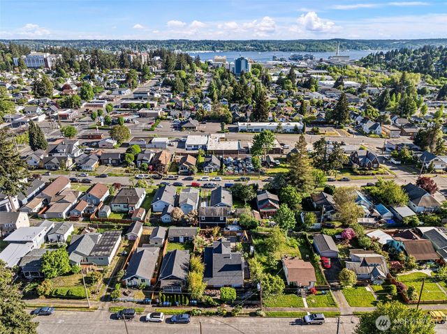 2127 8th Street, Bremerton, WA 98312