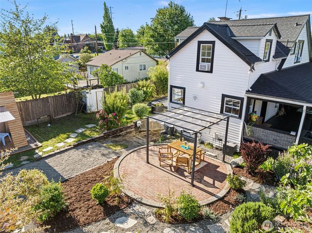 2127 8th Street, Bremerton, WA 98312