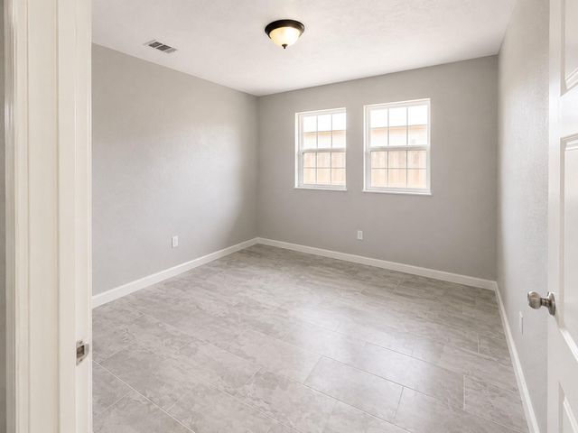 505 Moody Avenue, League City, TX 77573