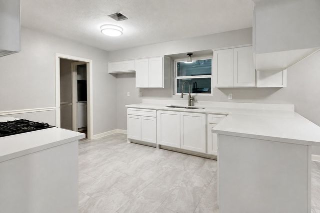 505 Moody Avenue, League City, TX 77573