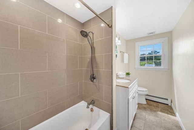 2 Rutgers Rd, Andover, MA 01810