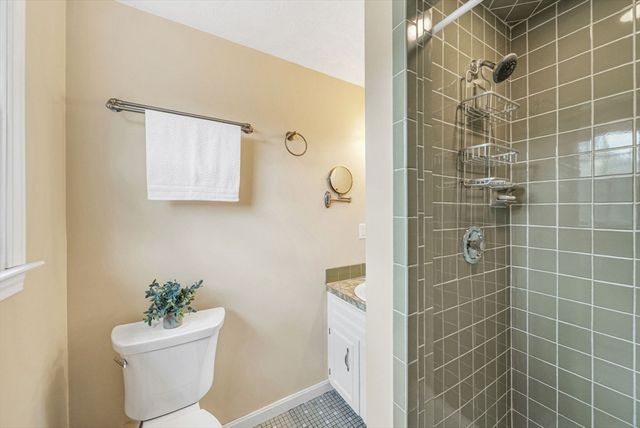 2 Rutgers Rd, Andover, MA 01810