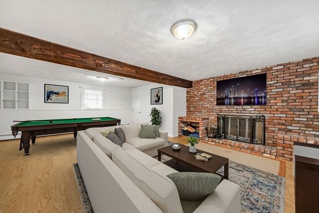 2 Rutgers Rd, Andover, MA 01810