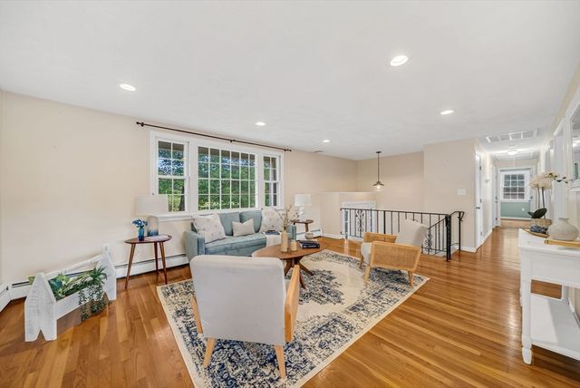 2 Rutgers Rd, Andover, MA 01810
