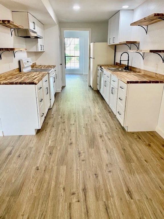 Image 3 of property listing at 2563 Lindenwood Drive, San Angelo, TX 76904