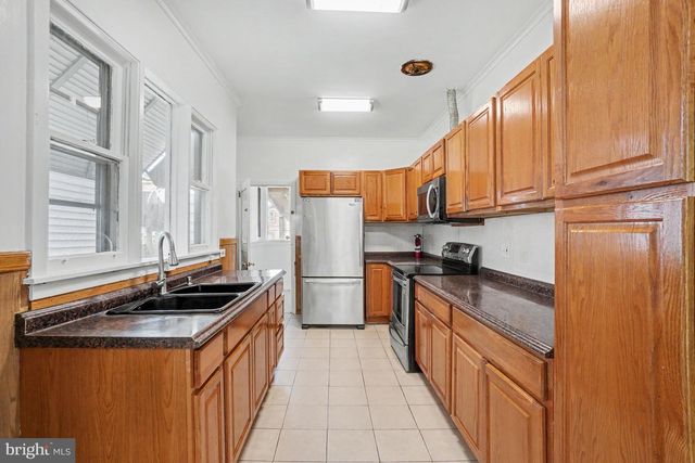 546 LOCUST ST, Reading, PA 19604