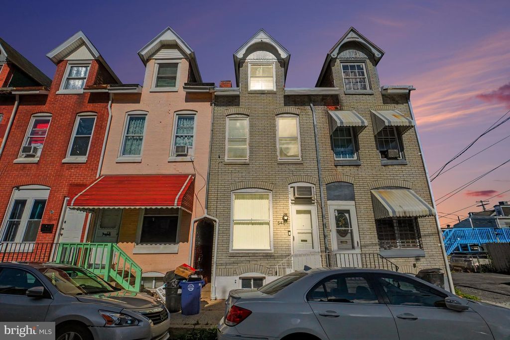 546 LOCUST ST, Reading, PA 19604