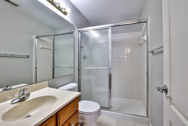 408 Breezewood Court, Ludlow, KY 41016