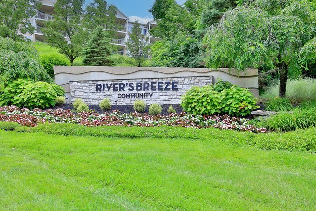 408 Breezewood Court, Ludlow, KY 41016