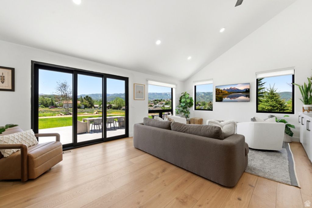 Image 1 of property listing at 118 E COUNTRYSIDE CIR, Park City, UT 84098