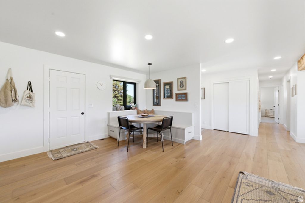 Image 12 of property listing at 118 E COUNTRYSIDE CIR, Park City, UT 84098