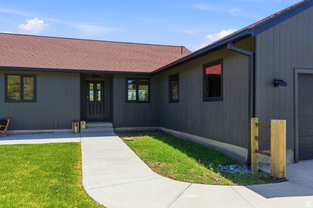 Image 28 of property listing at 118 E COUNTRYSIDE CIR, Park City, UT 84098