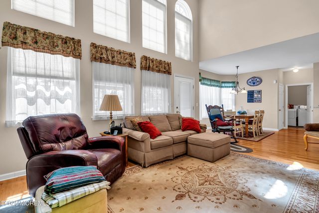 62 Schley Avenue, Toms River, NJ 08755