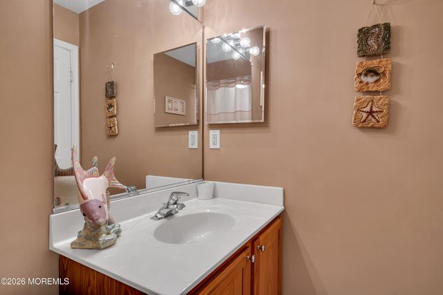 62 Schley Avenue, Toms River, NJ 08755