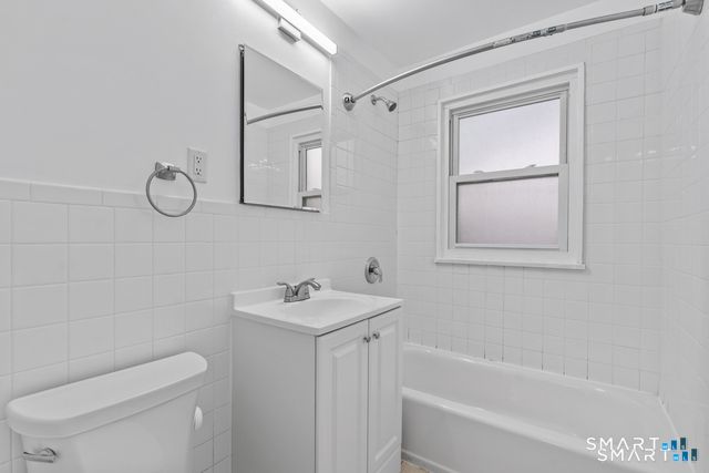 14 Hamilton Court A, Stamford, CT 06902