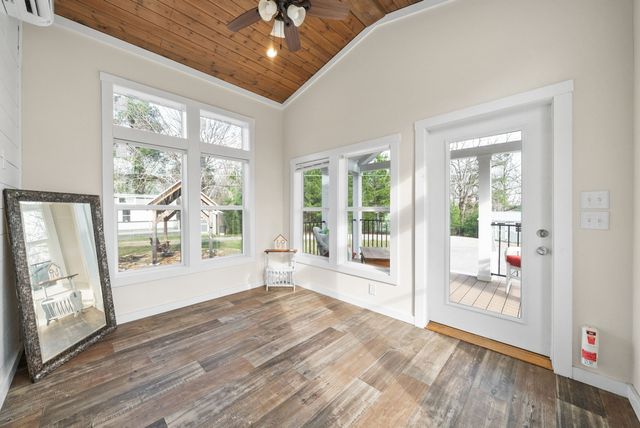 102 Thomas Rd, Dover, TN 37058