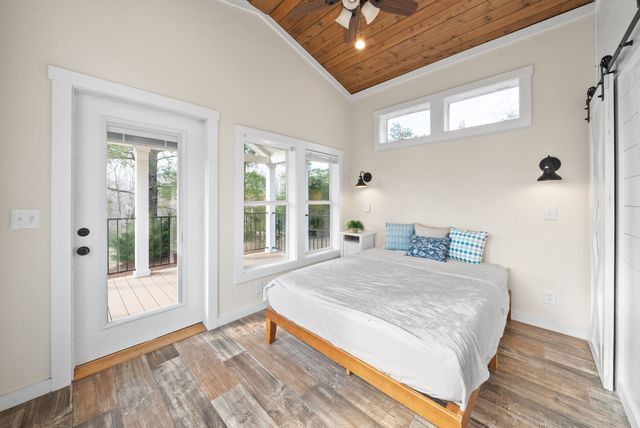 102 Thomas Rd, Dover, TN 37058