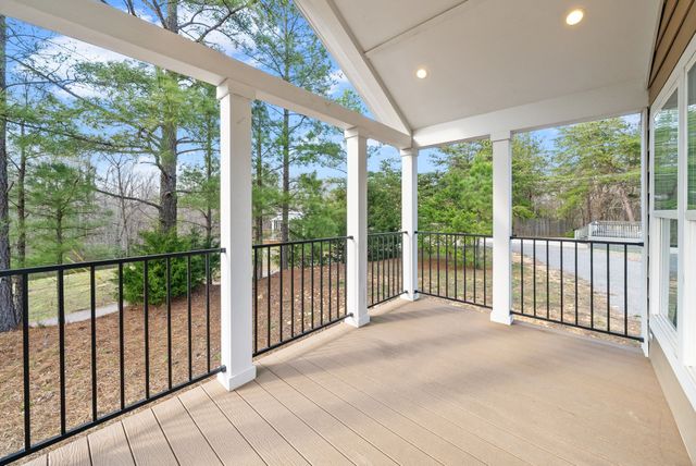 102 Thomas Rd, Dover, TN 37058