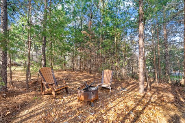 102 Thomas Rd, Dover, TN 37058