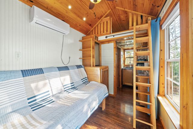 102 Thomas Rd, Dover, TN 37058