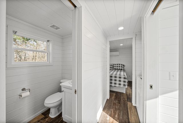 102 Thomas Rd, Dover, TN 37058