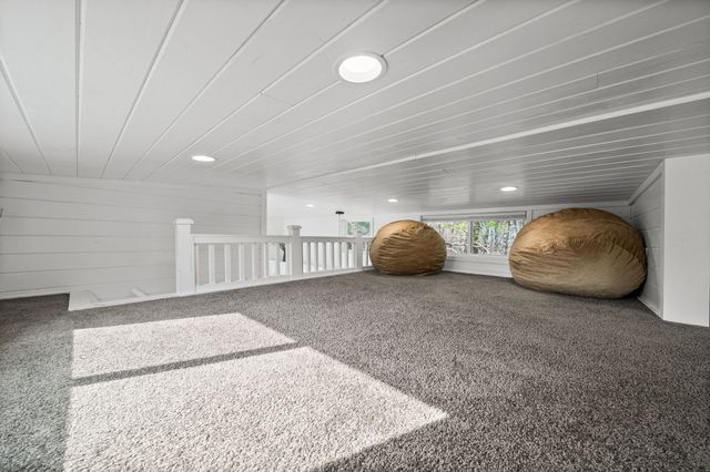 102 Thomas Rd, Dover, TN 37058