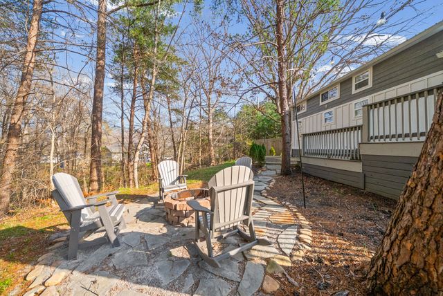 102 Thomas Rd, Dover, TN 37058