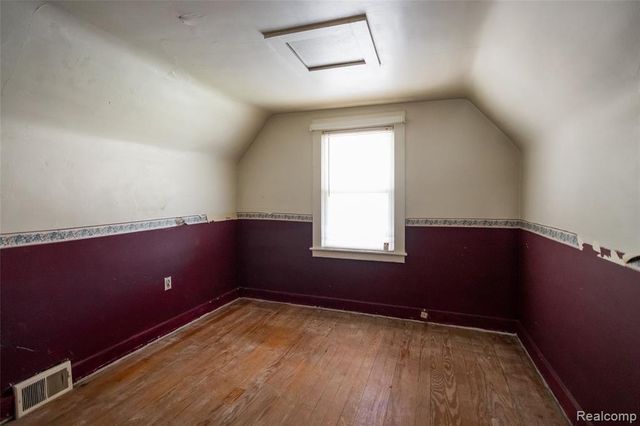 23122 Reynolds Avenue, Hazel Park, MI 48030