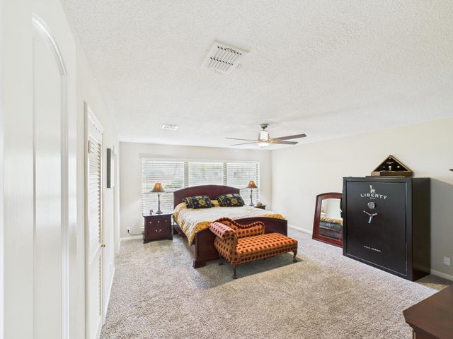 1310 Golden Bear Lane, Kingwood, TX 77339