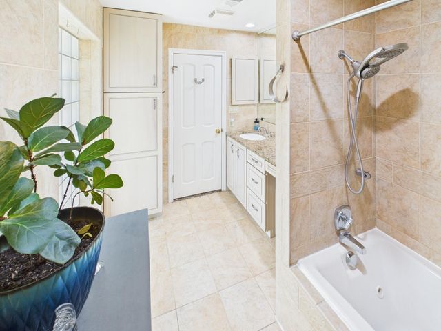 1310 Golden Bear Lane, Kingwood, TX 77339