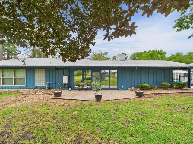 1310 Golden Bear Lane, Kingwood, TX 77339