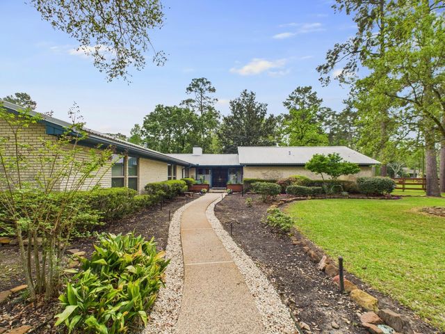 1310 Golden Bear Lane, Kingwood, TX 77339