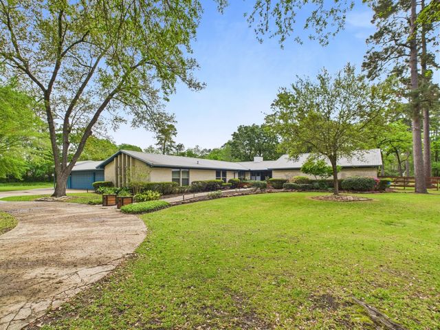 1310 Golden Bear Lane, Kingwood, TX 77339