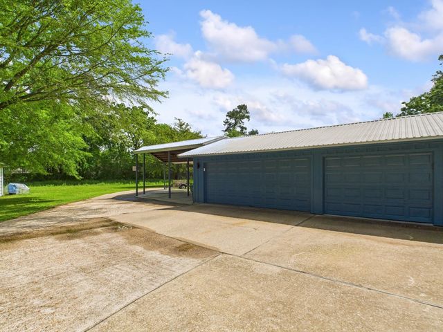 1310 Golden Bear Lane, Kingwood, TX 77339