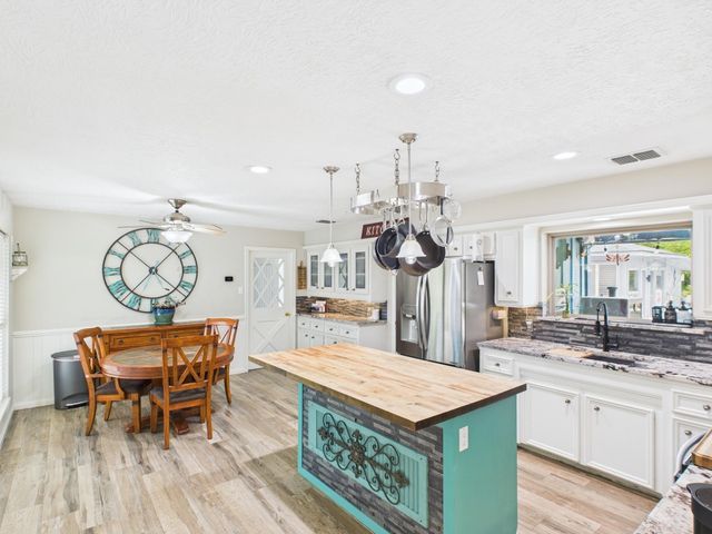 1310 Golden Bear Lane, Kingwood, TX 77339