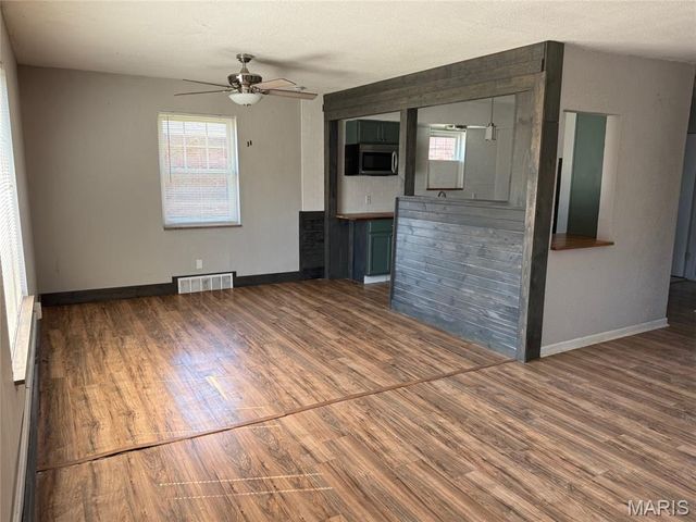 6703 Etzel Avenue, St Louis, MO 63130