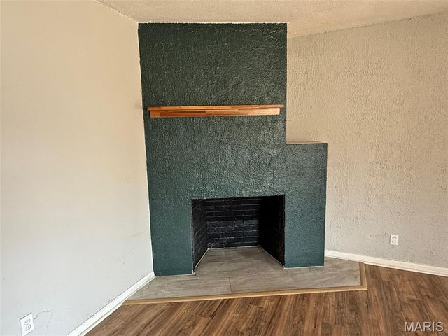 6703 Etzel Avenue, St Louis, MO 63130