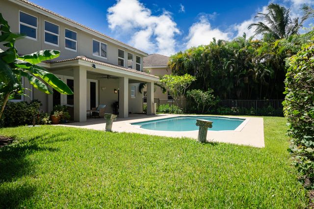 5569 SE Hammock Reserve Terrace, Hobe Sound, FL 33455
