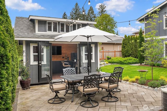 1617 216th Avenue NE, Sammamish, WA 98074