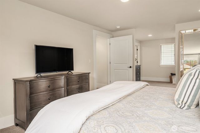 1617 216th Avenue NE, Sammamish, WA 98074