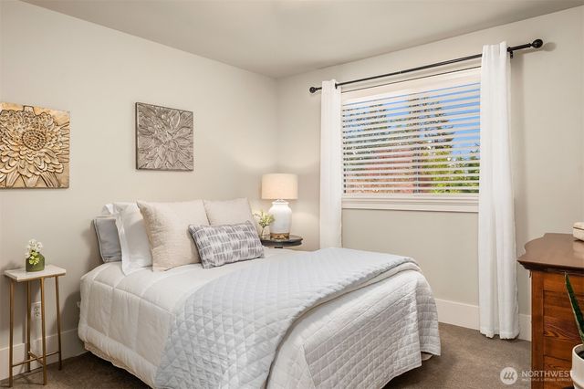 1617 216th Avenue NE, Sammamish, WA 98074