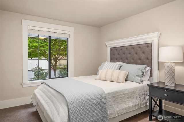 1617 216th Avenue NE, Sammamish, WA 98074